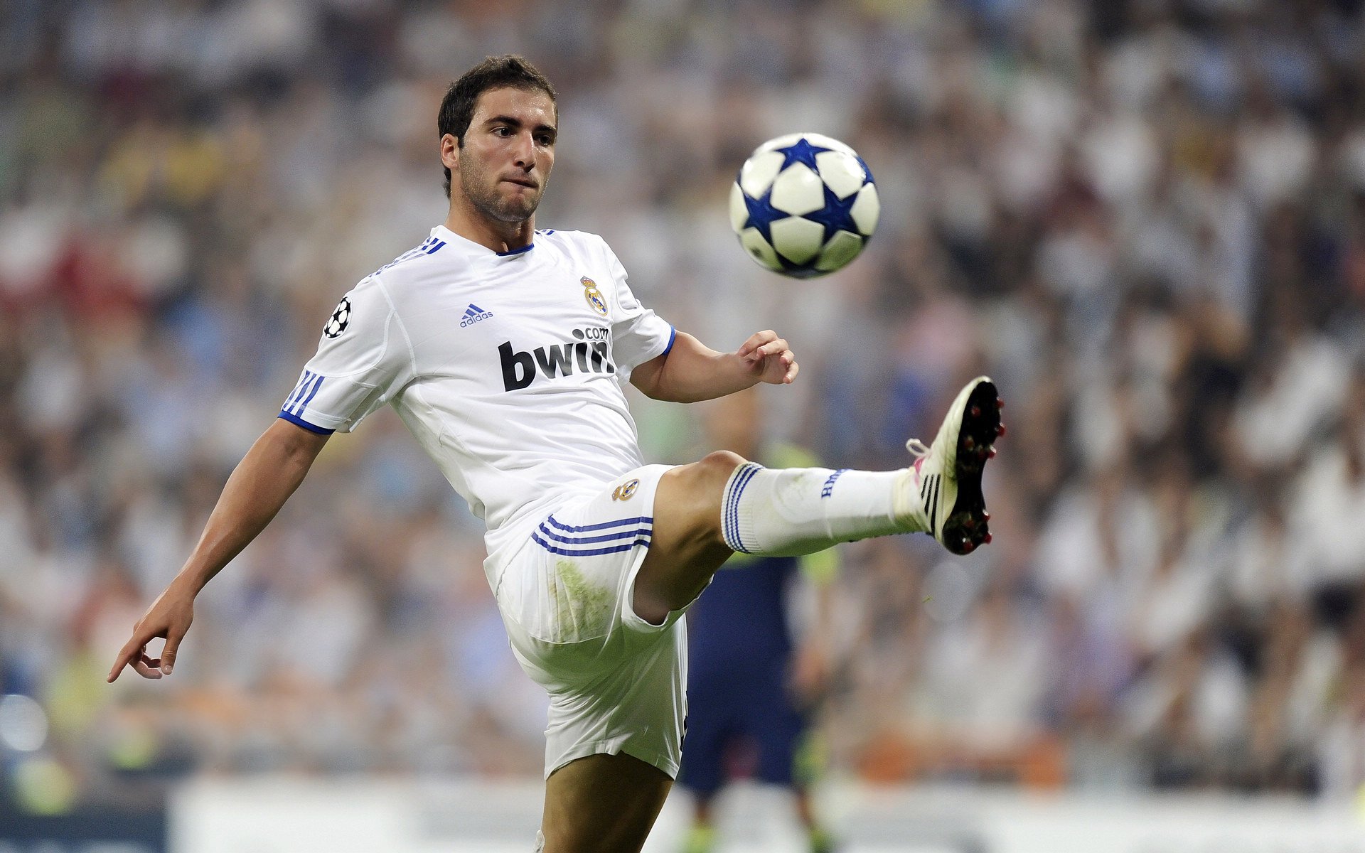 巴黎圣日耳曼签下西甲射手，强化锋线实力，巴黎圣日耳曼2021赛季阵容